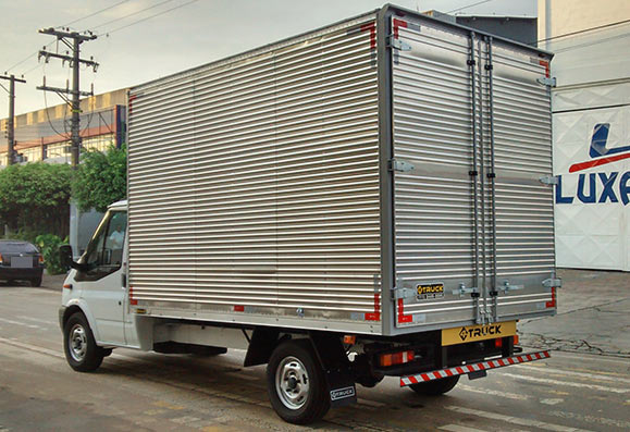 Foton apresenta protótipo do primeiro caminhão da marca a ser produzido