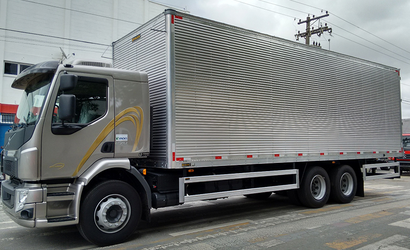 4truck-volvo-vm270-bau-corrugado-natural-4