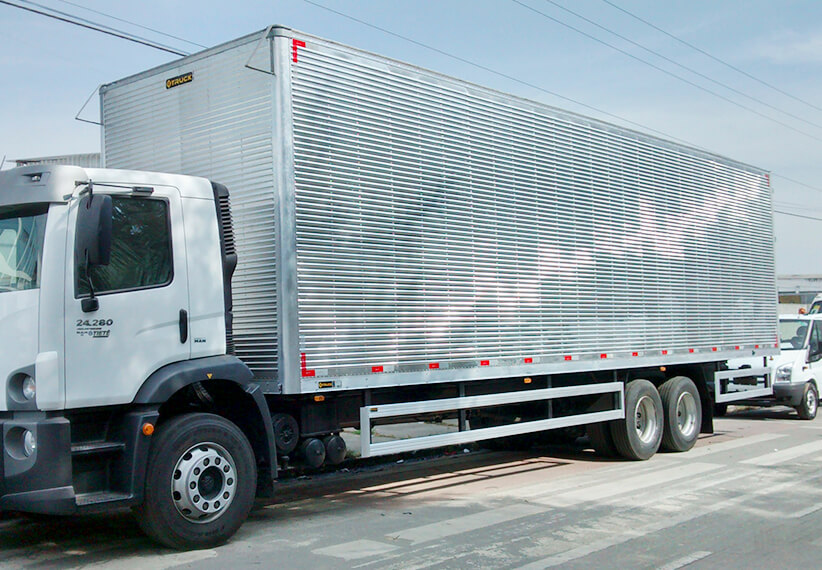 4truck-customizados-portifolio-servicos-alongamento-chassi-vw-24280-2