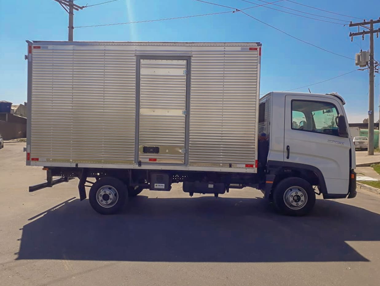Baú de de Alumínio Carga Seca 4TRUCK, montado sobre o novo VW Delivery Express