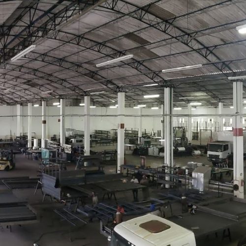 Fábrica de implementos rodoviários: o que considerar ao escolher um fornecedor