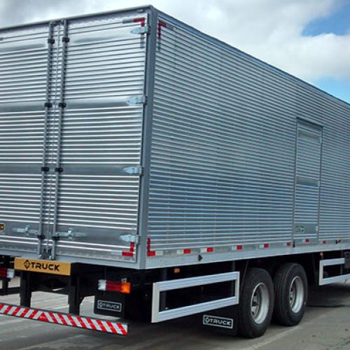 Reforma de pneus reduz o impacto das despesas no valor do frete