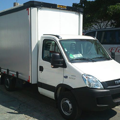 Com aplicativo, caminhoneiros autônomos dependem menos de intermediários e elevam renda