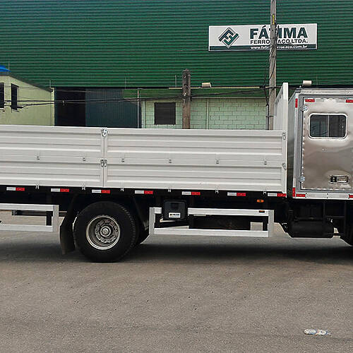 Multas por uso de celular ao volante crescem 43% em São Paulo