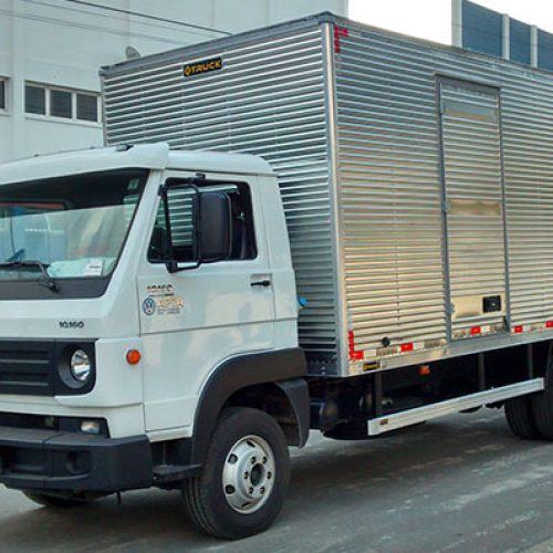 Caminhão da Mercedes-Benz tem conquista inédita