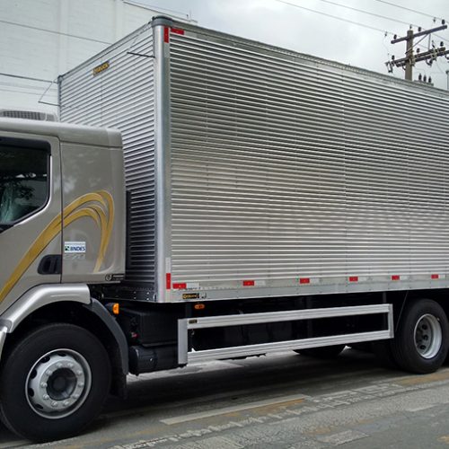 4TRUCK é destaque na revista Frete Urbano!